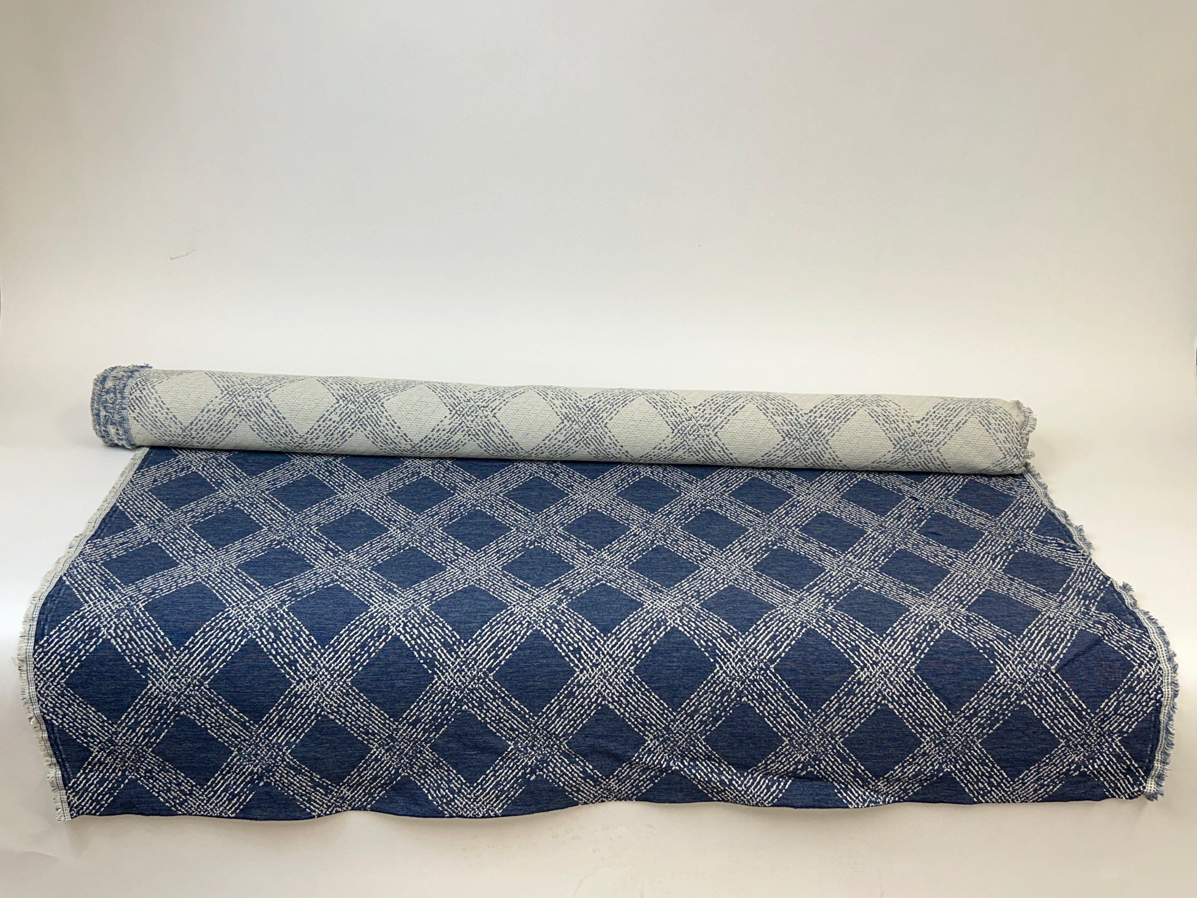 CLEARANCE: Bella Dura - Dashing Marine - 8 yard